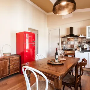 Affordable With A View In The Heart Of Lucca